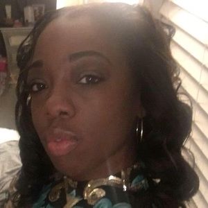 Meet your Posher, Yolanda